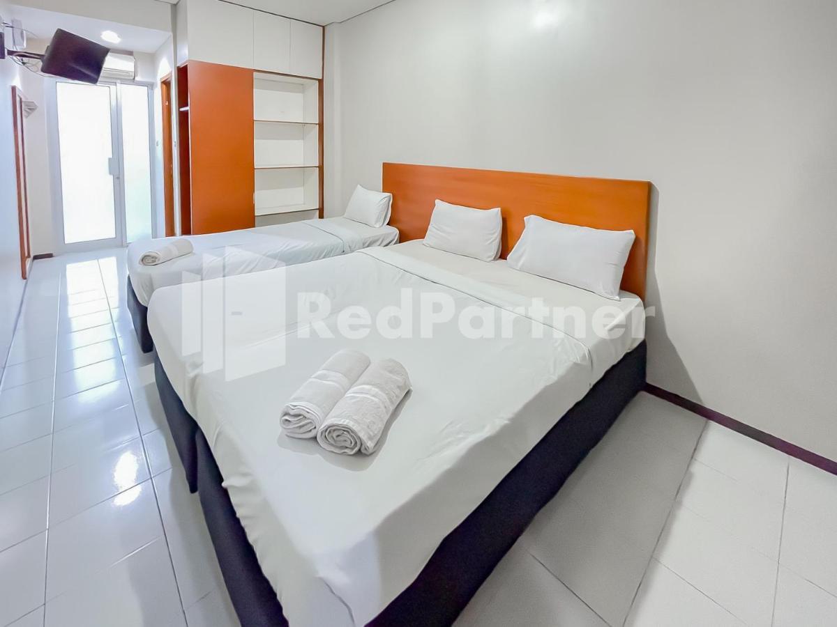 Sang Surya Guesthouse Syariah Near Rs Hasan Sadikin Mitra Reddoorz Bandung Bagian luar foto